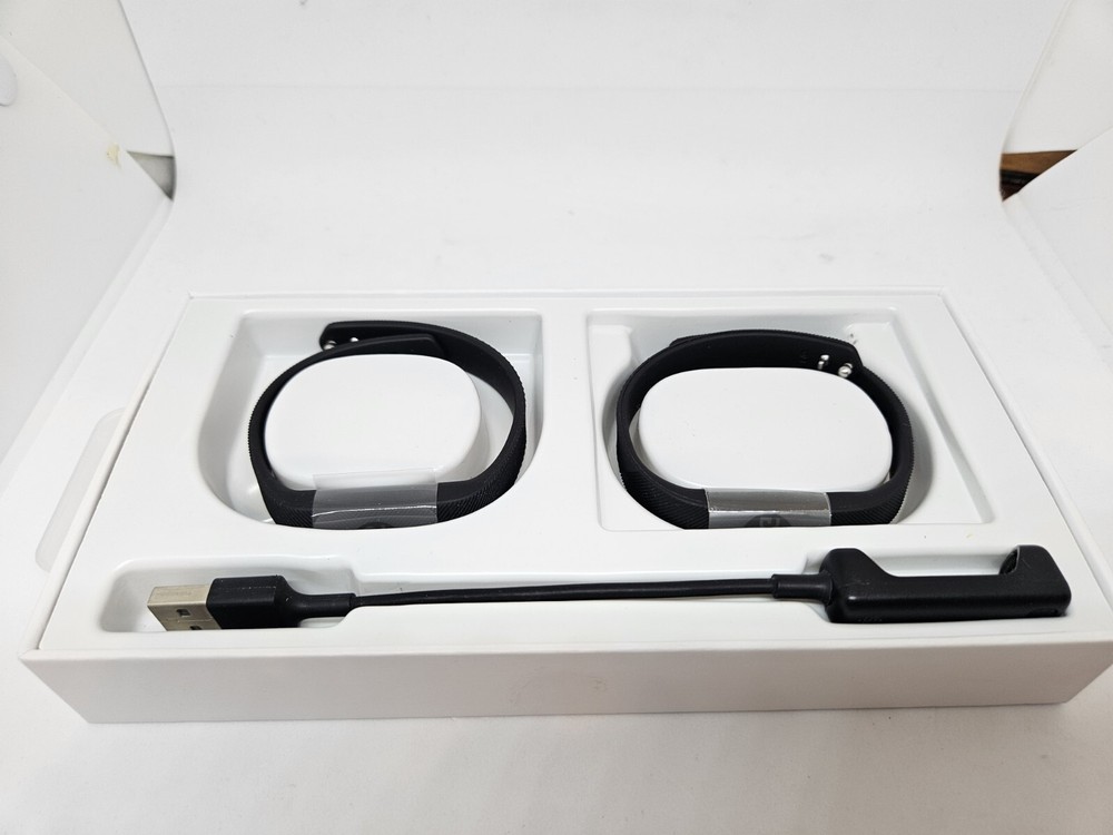 Fitbit Flex 2 GENUINE REPLACEMENT STRAPS AND CHARGER ONLY - TRACKER NOT INCLUDED