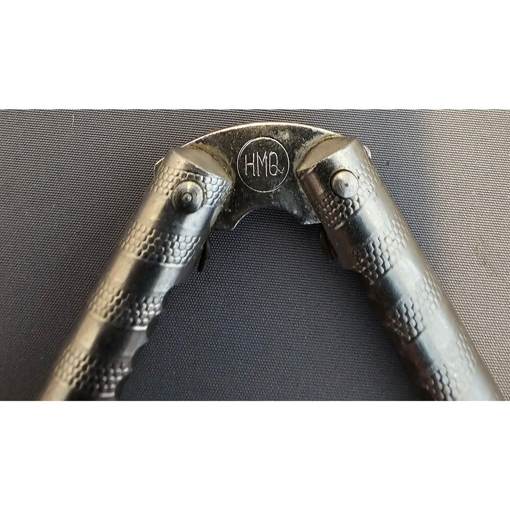 Vintage HMQ 5" Nut Cracker/Sheller - used