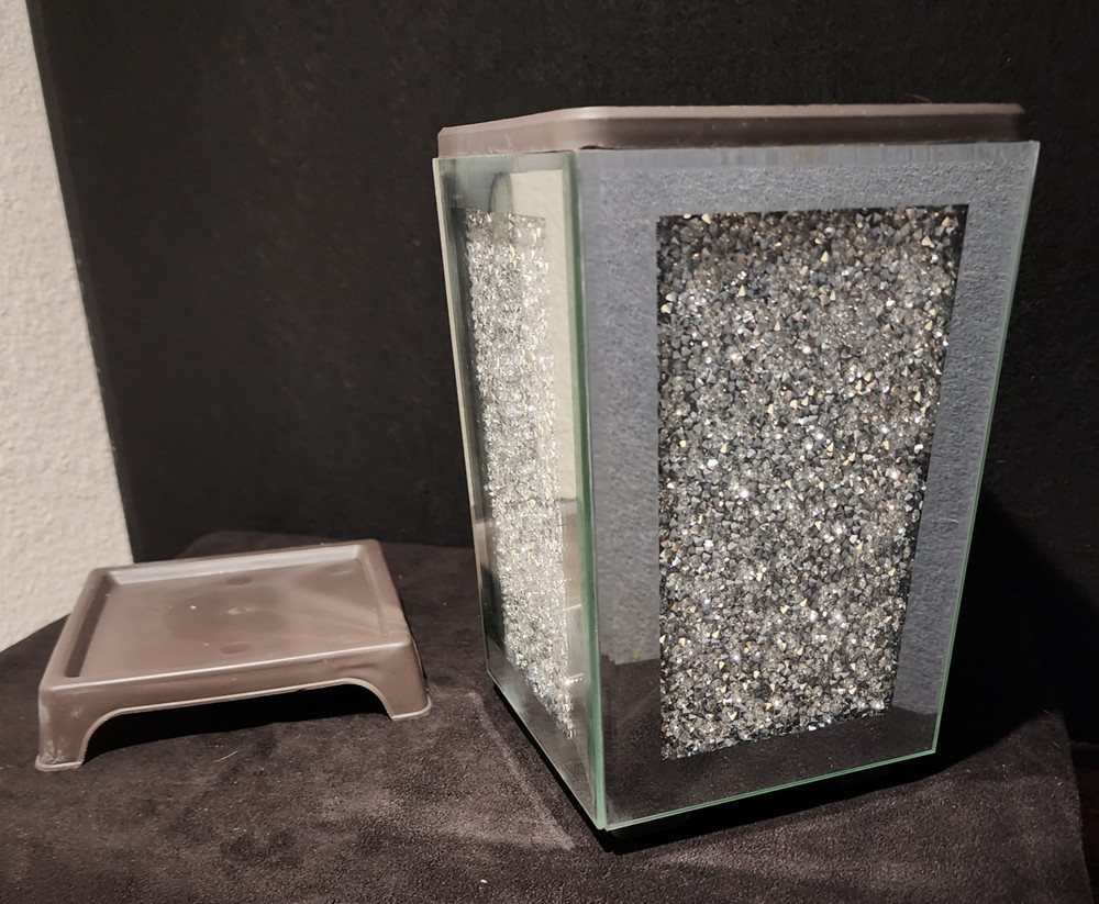 Flower Pot Crushed Diamond Mirrored