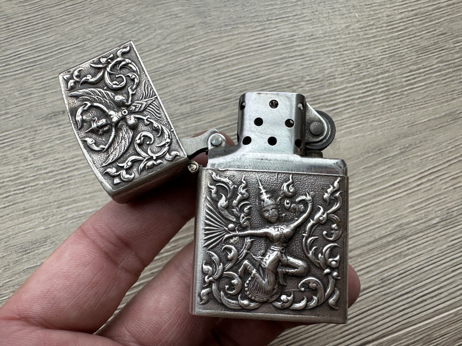SIAM STERLING SILVER LIGHTER CASE WITH 16-HOLE ZIPPO INSERT