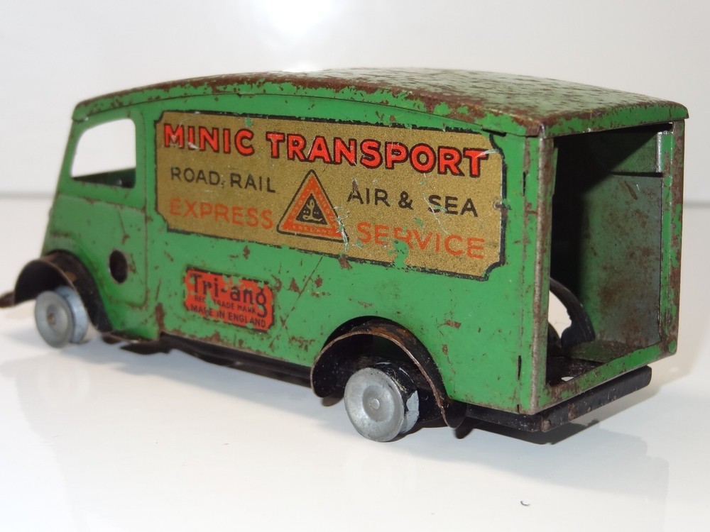 Triang Minic 103M SHORT BONNET MINIC TRANSPORT SHUTTER VAN