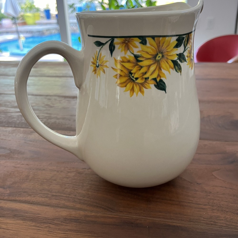Thomson Pottery Sunflower 64 oz Pitcher