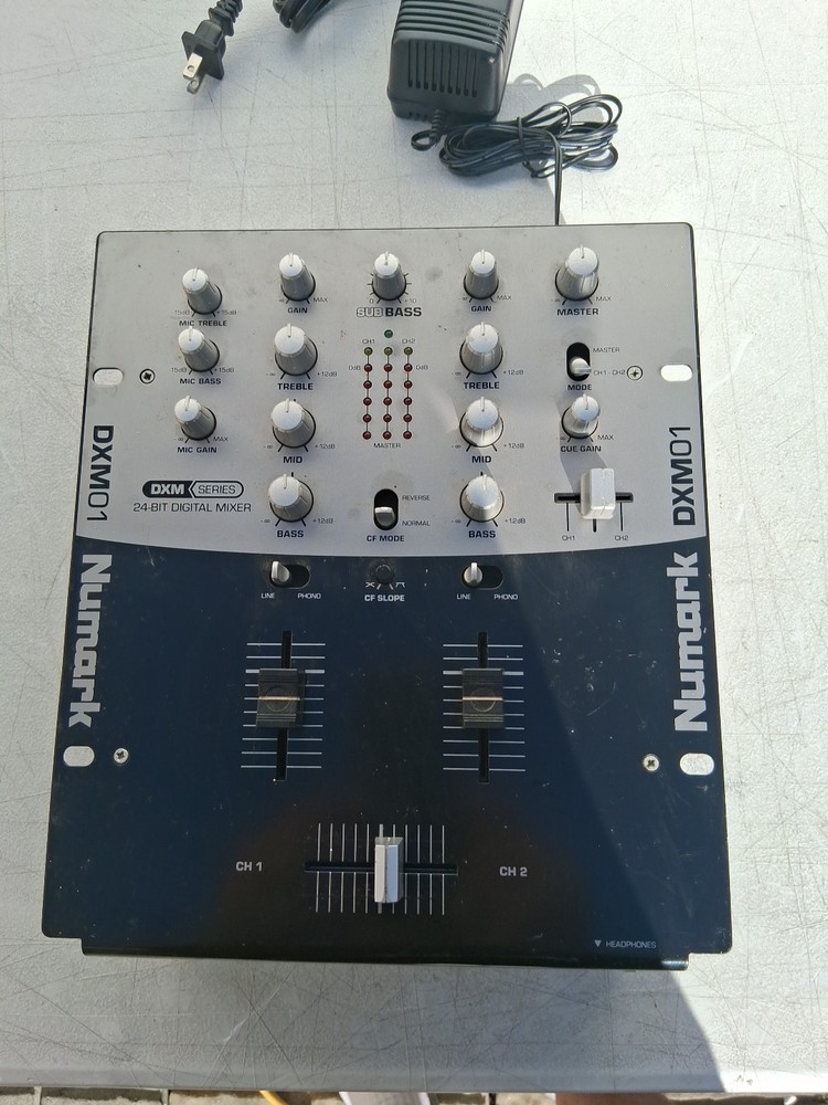 Numark Dxm01 DJ Mixer