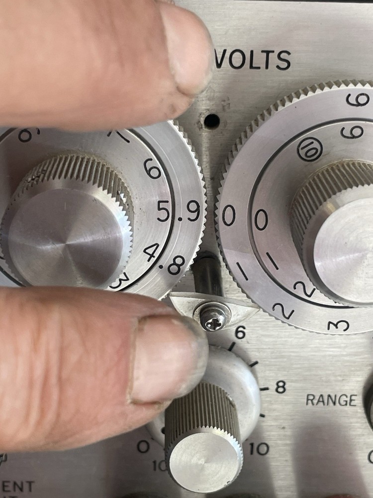 P D DESIGN MODEL 2005---PERCISION POWER SOURCE