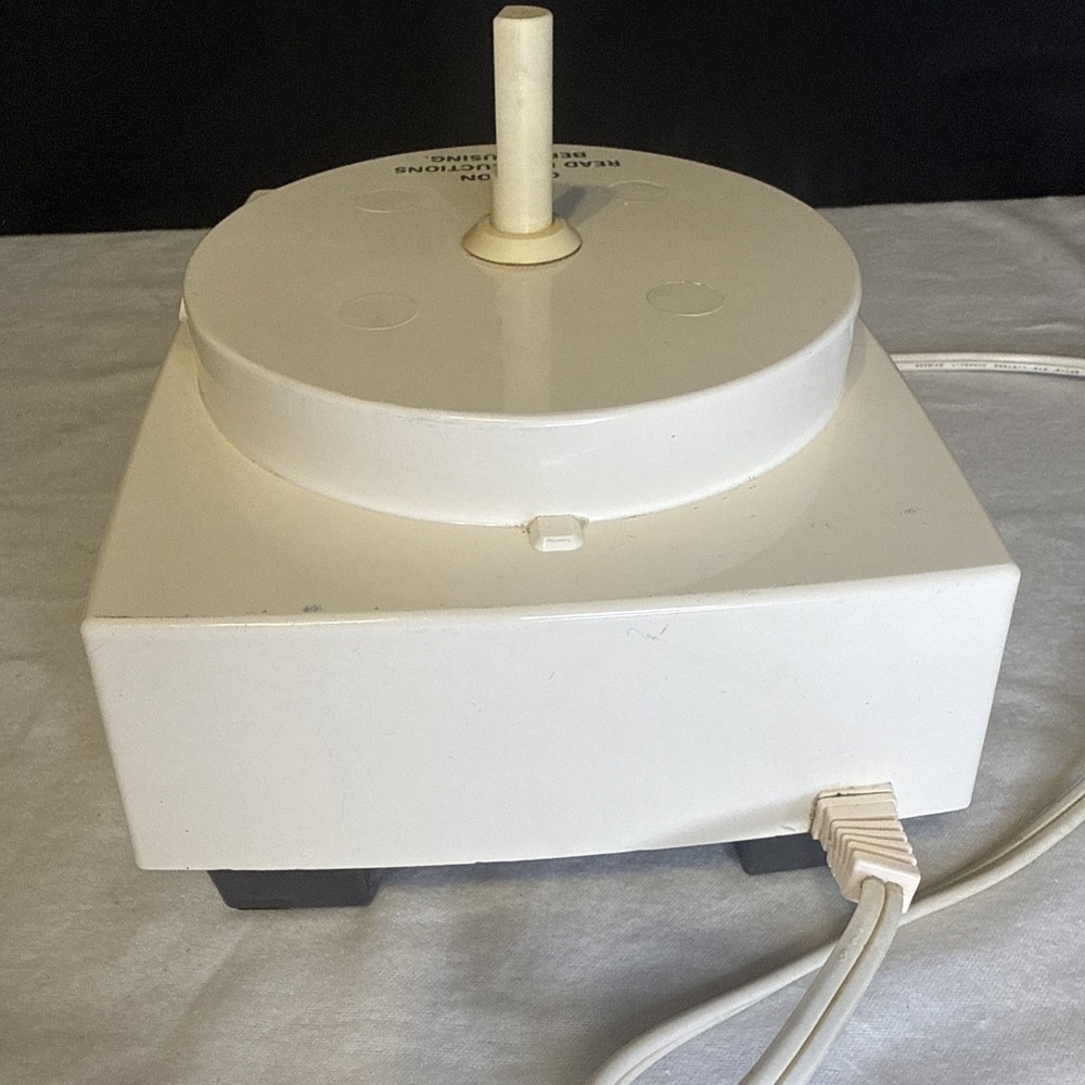Cuisinart Food Processor Motor DLC-5 TX Base Only - Tested Working off white