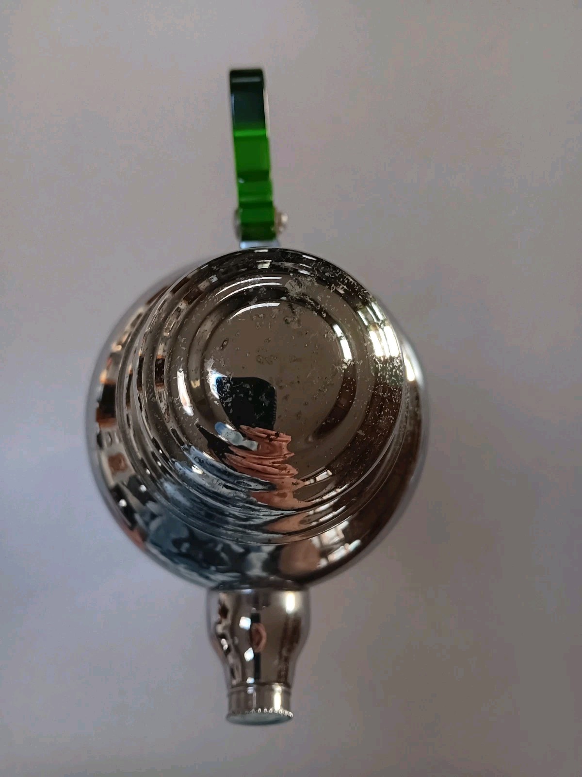 Vintage Art Deco Chrome Cocktail Shaker With Rare Avocado Green Bakelight Handle