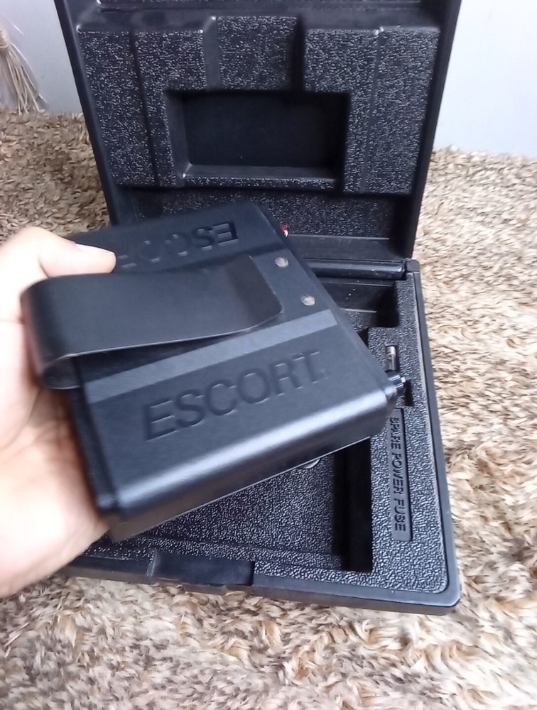 Escort Passport Radar Warning Receiver Cincinnati Microwave with Case
