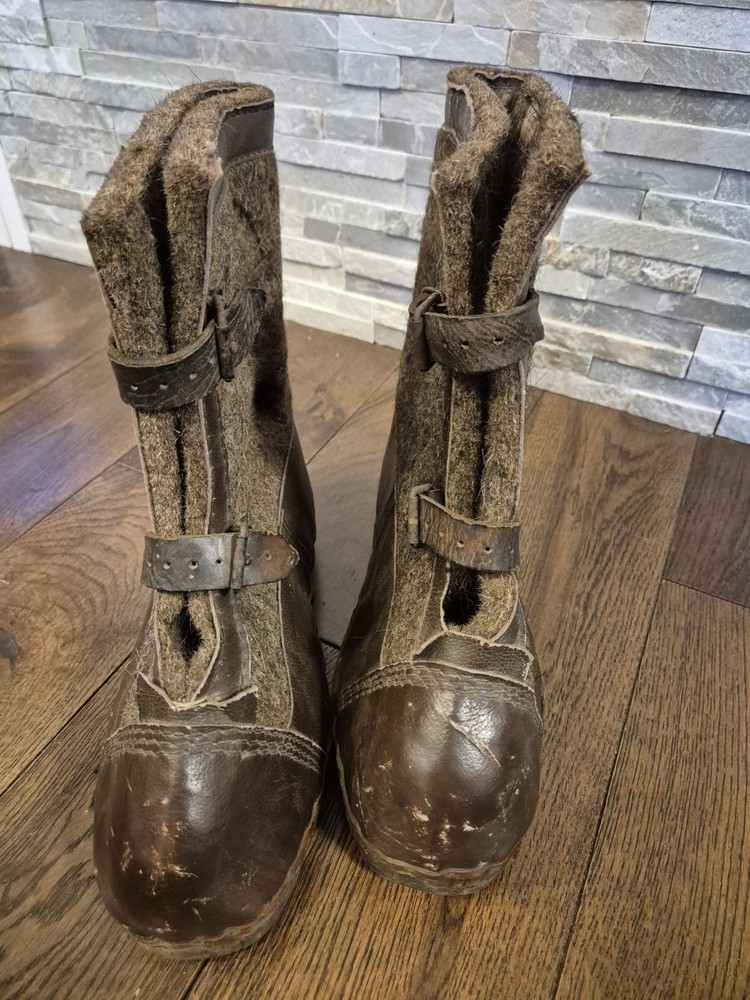 WW2 German Army Winter Sentry Boots, both maker label 1943 made, nice