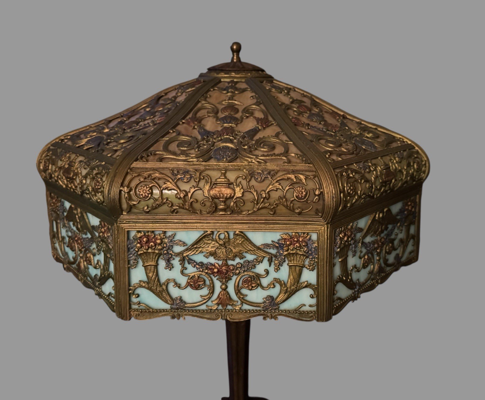 27" Victorian Table Lamp w Multiple Molded Colored Slag Glass Lamp Shade Panels