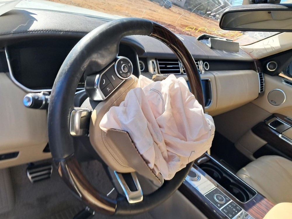 Fuse Box Engine Fits 13-18 RANGE ROVER 4852335