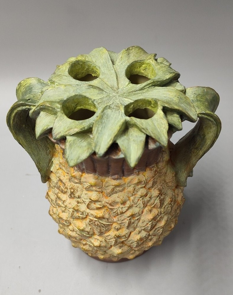 Vintage Resin Pineapple Toothbrush Holder
