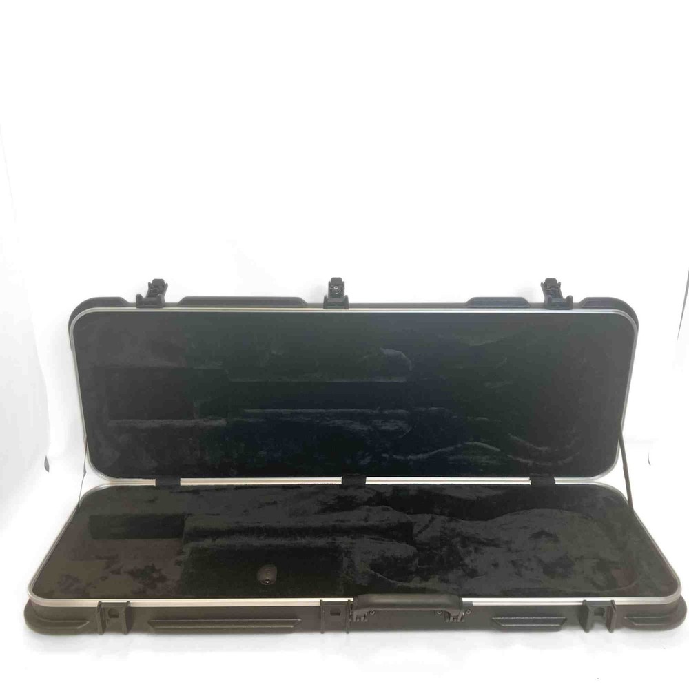 Charvel Standard Molded Hardshell Case with Rugged ABS Exterior Shell Black