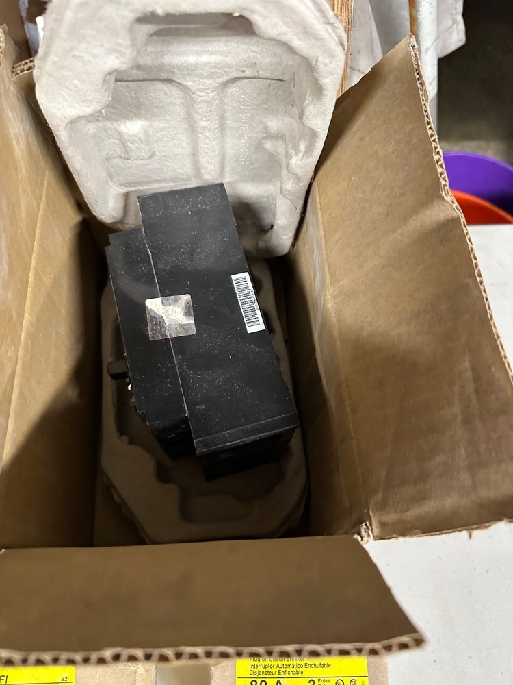 Electrical service and switch gear, SquareD. All with original packaging.