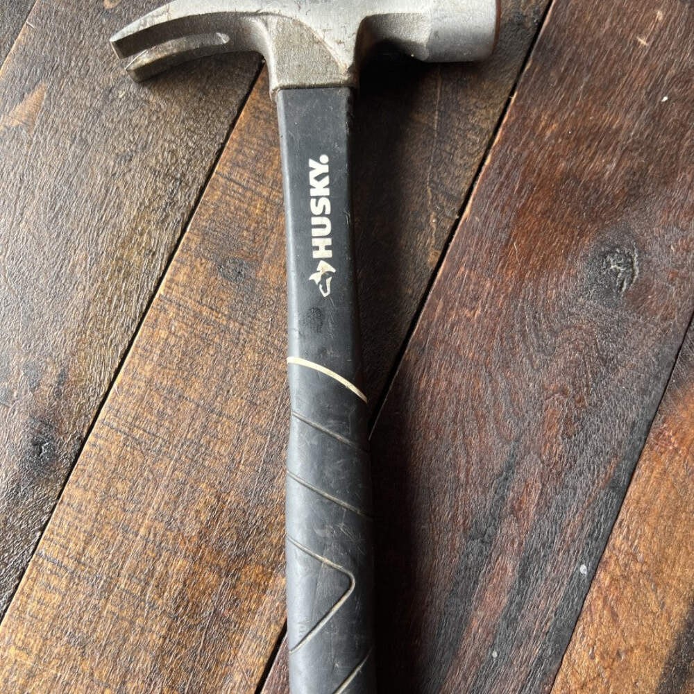 Husky 20 oz Claw Hammer