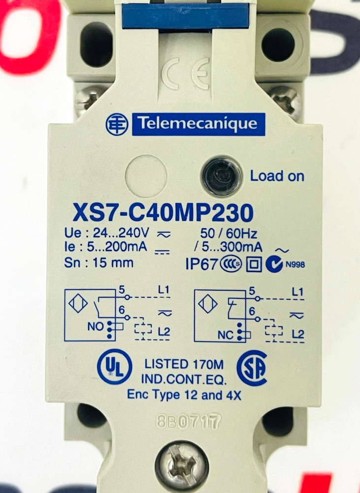 TELEMECANIQUE XS7-C40MP230 Proximity Sensor