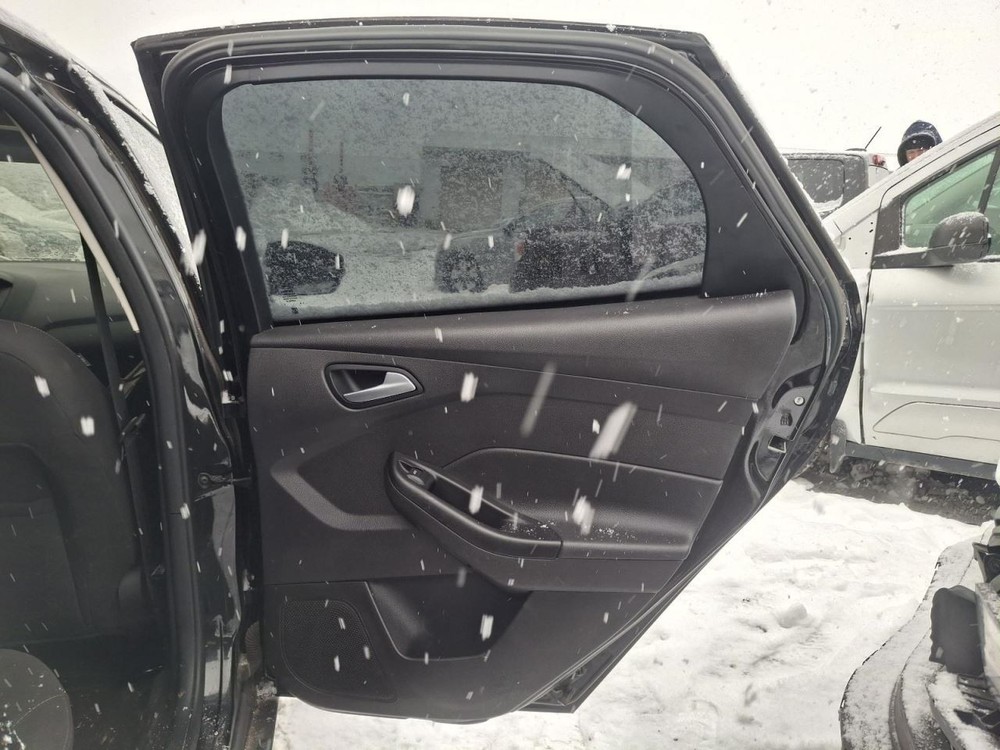 2015 Ford Focus 4.2 Screen Display OEM Used - No Anti-Theft Code Required