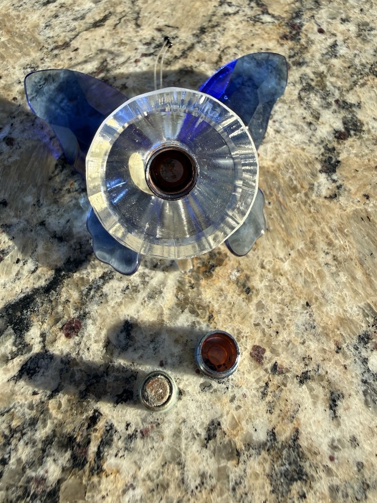 Glass Butterfly light Up. Untested. Needs Battery