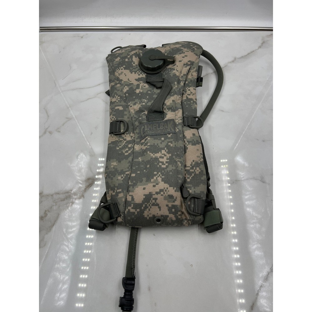 Camelbak Maximum Gear Hydration Pack Digital Camo Tactical Water Bladder