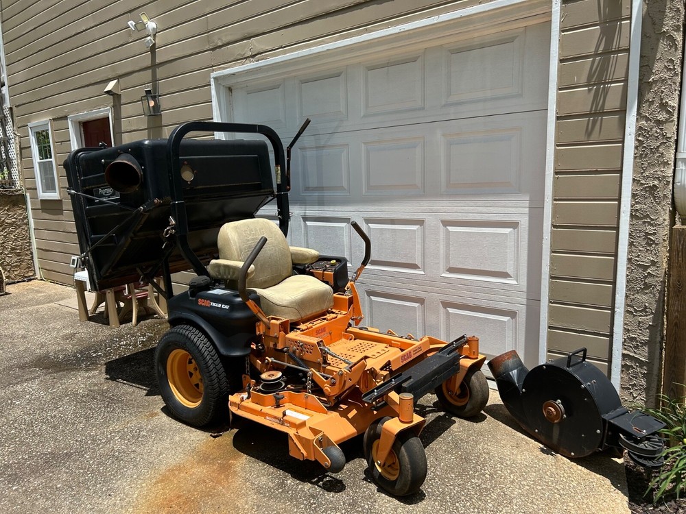 Scagg mower with protera clamshell bagger system. Only 321 hours !
