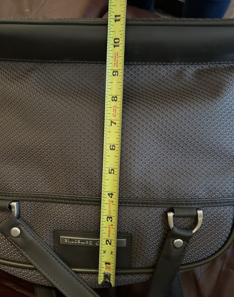 Samsonite overnight/laptop shoulder bag