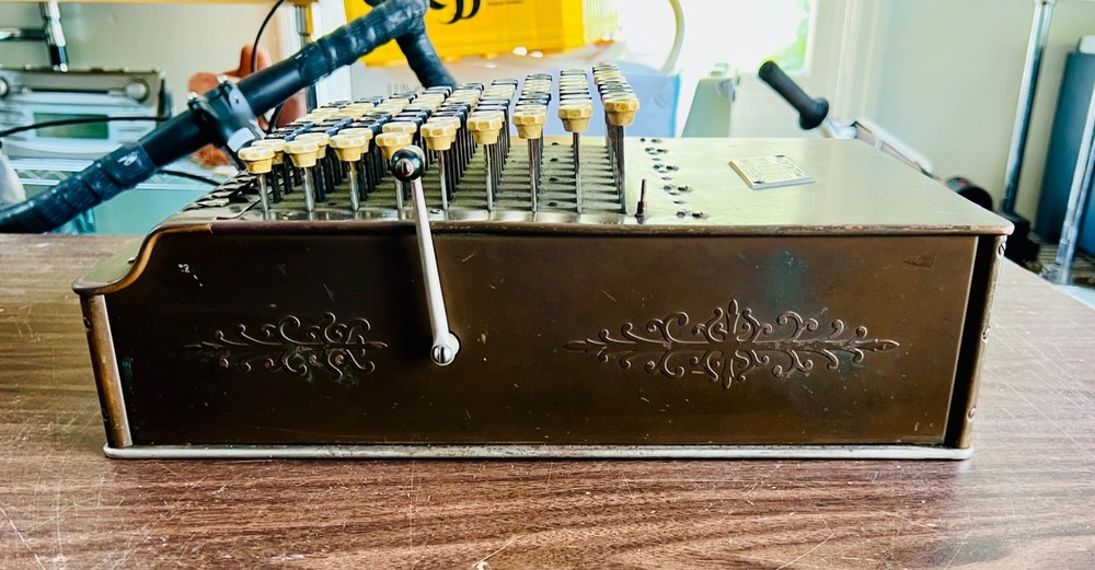 ANTIQUE 1911 COMPTOMETER ADDING MACHINE CALCULATOR FELT & TARRANT BAKELITE KEYS