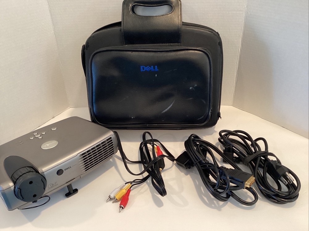 Dell 3200MP Projector With Cables And Bag - Untested