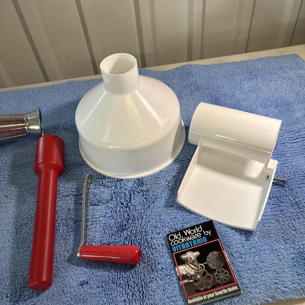 Vitantonia Victoria Strainer