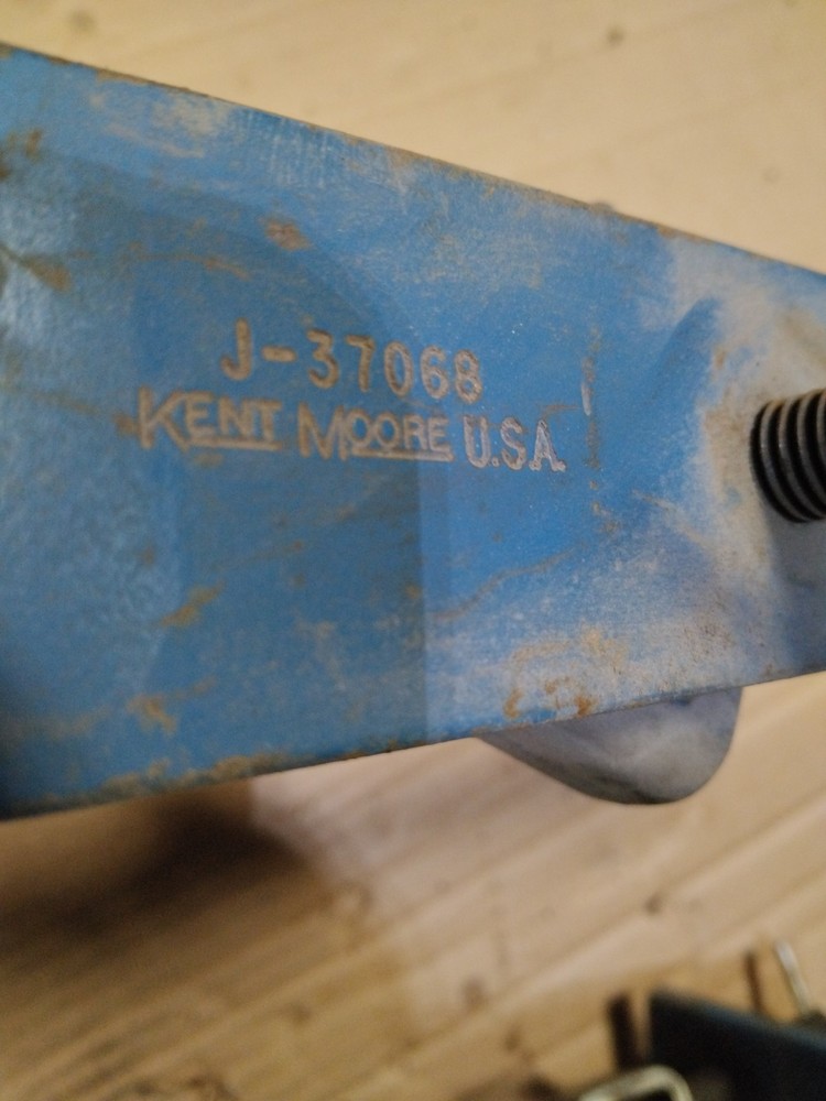 KENT MOORE J-37068 TRANSMISSION FIXTURE TOOL