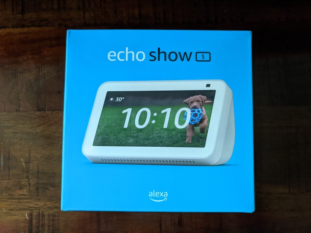 New Amazon echo show 5 Smart Display White with Alexa C76N8S