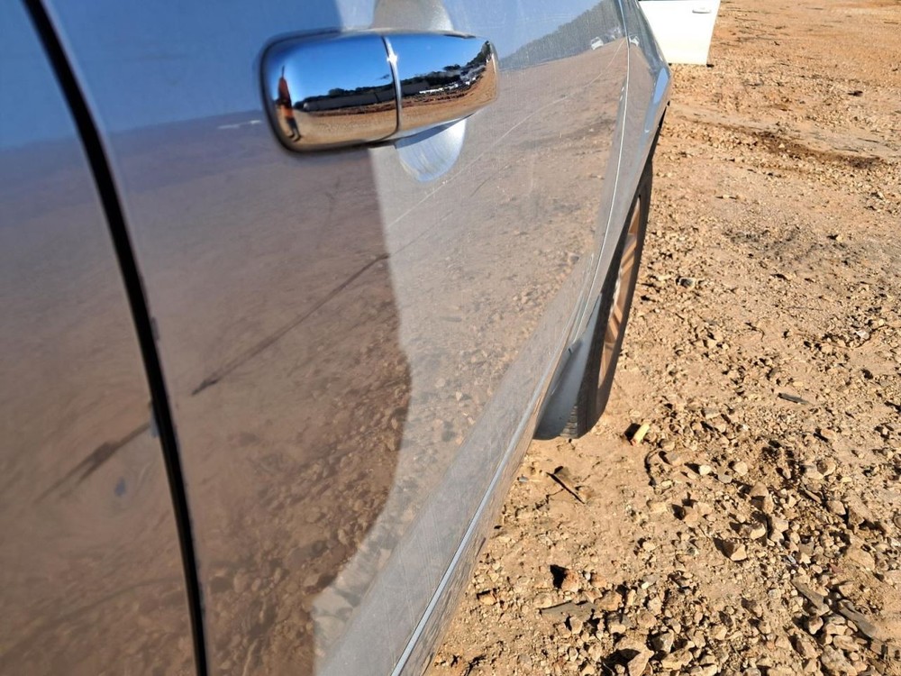 TRAVERSE 2016 Glove Box 4785751