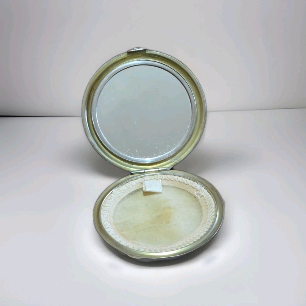 1915 Yellow Guilloche Solid Silver Powder Compact 45.78 Grams
