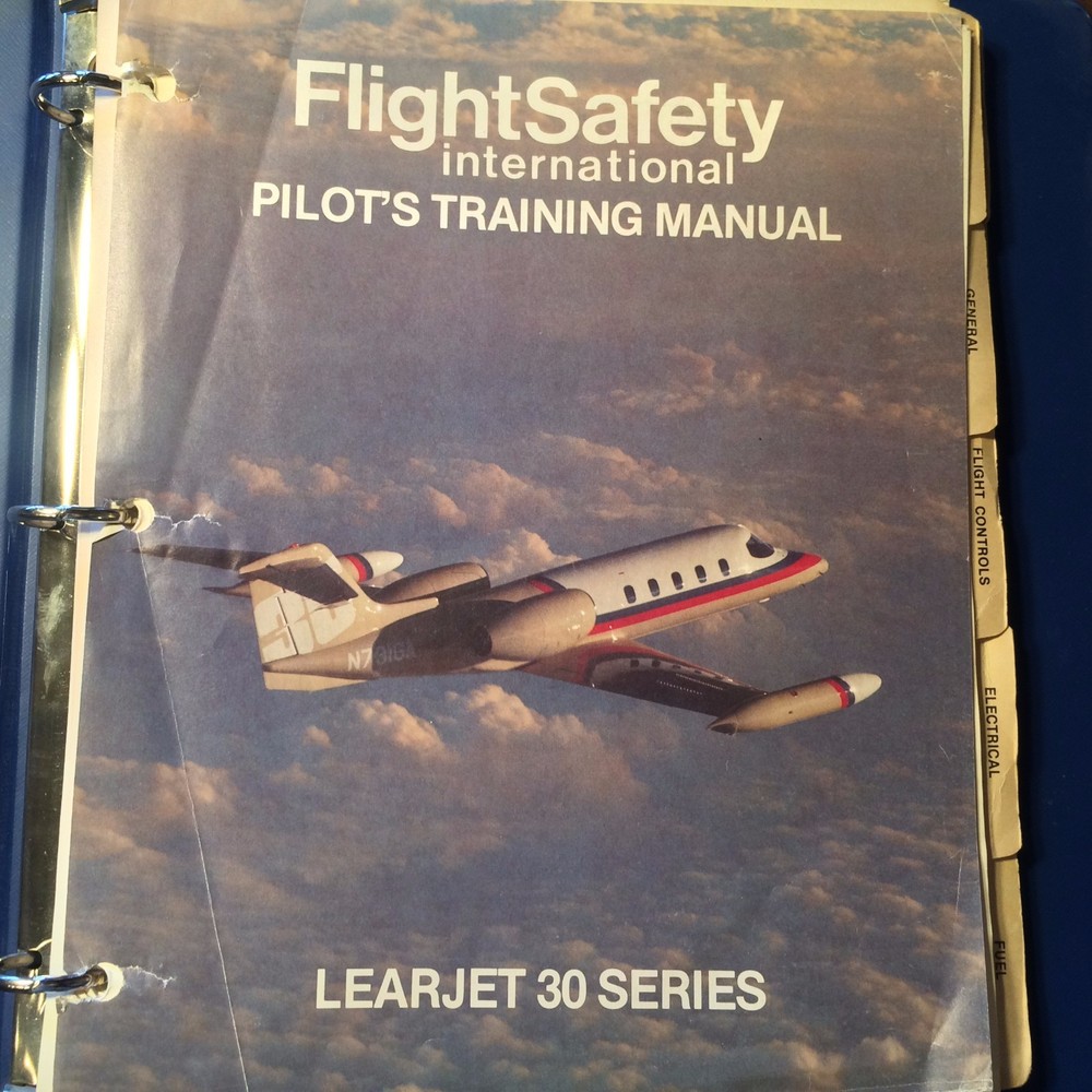 LearJet 30 Series 35, 35A, 36, 36A Pilot Training Manual
