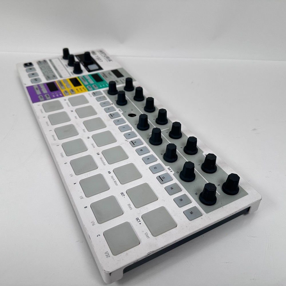 Arturia BeatStep Pro Controller & Sequencer White; AS-IS