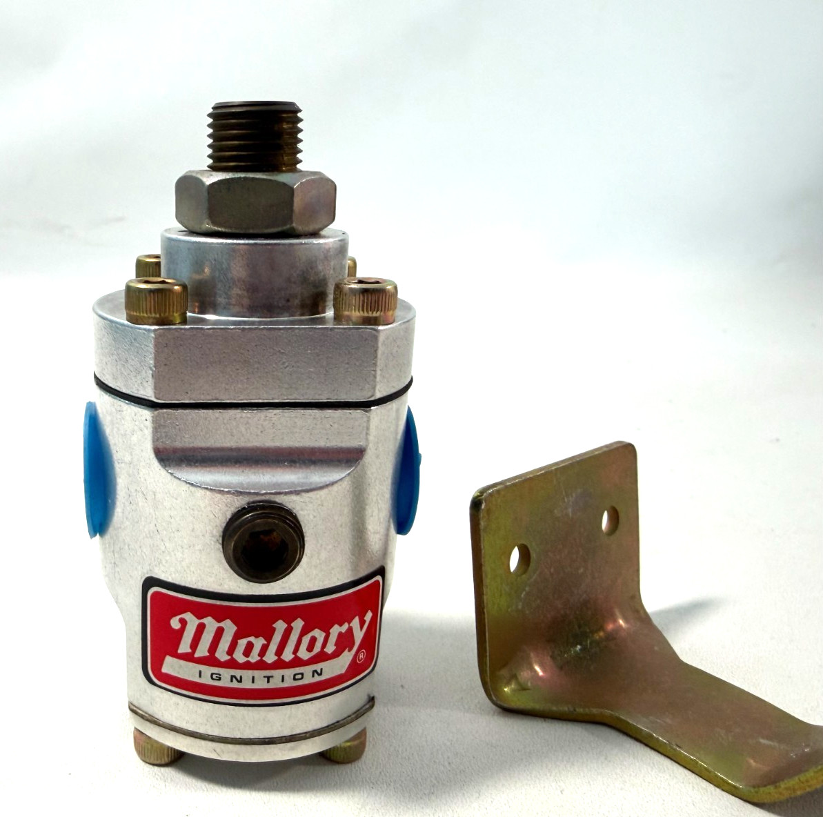Mallory 4207 Adjustable Fuel Pressure Regulator 3/8" NPT Threads NOS w/ Bracket