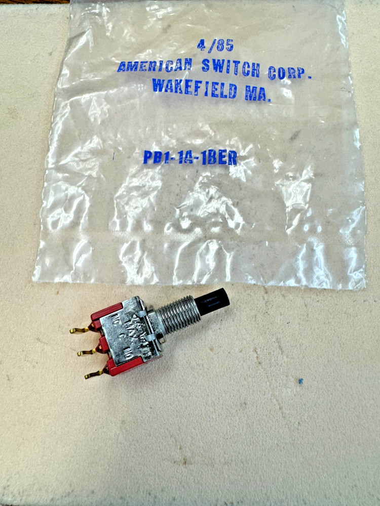AMERICAN SWITCH CORP. PB1-1 RA Switch SPDT Right angle