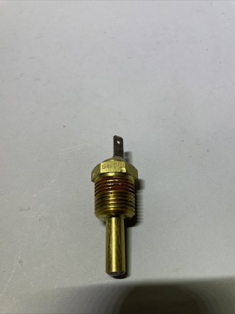 RE569037 Genuine John Deere Temperature Sender Sensor