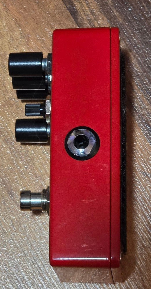 Catalinbread Many Worlds Phaser 2022 - Present - Red Graphic