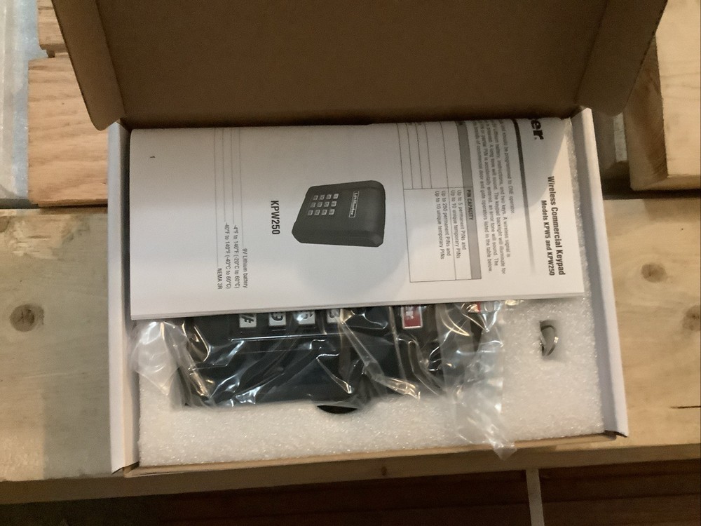 NEW LiftMaster Commercial Wireless Keypad 5 Code, w/ Backlight KPW5