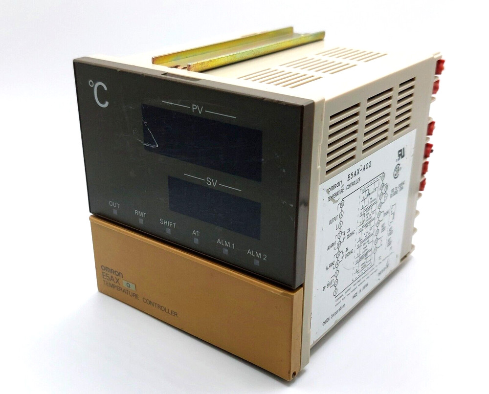 OMRON E5AX-A02 TEMPERATURE CONTROLLER STANDARD RANGE