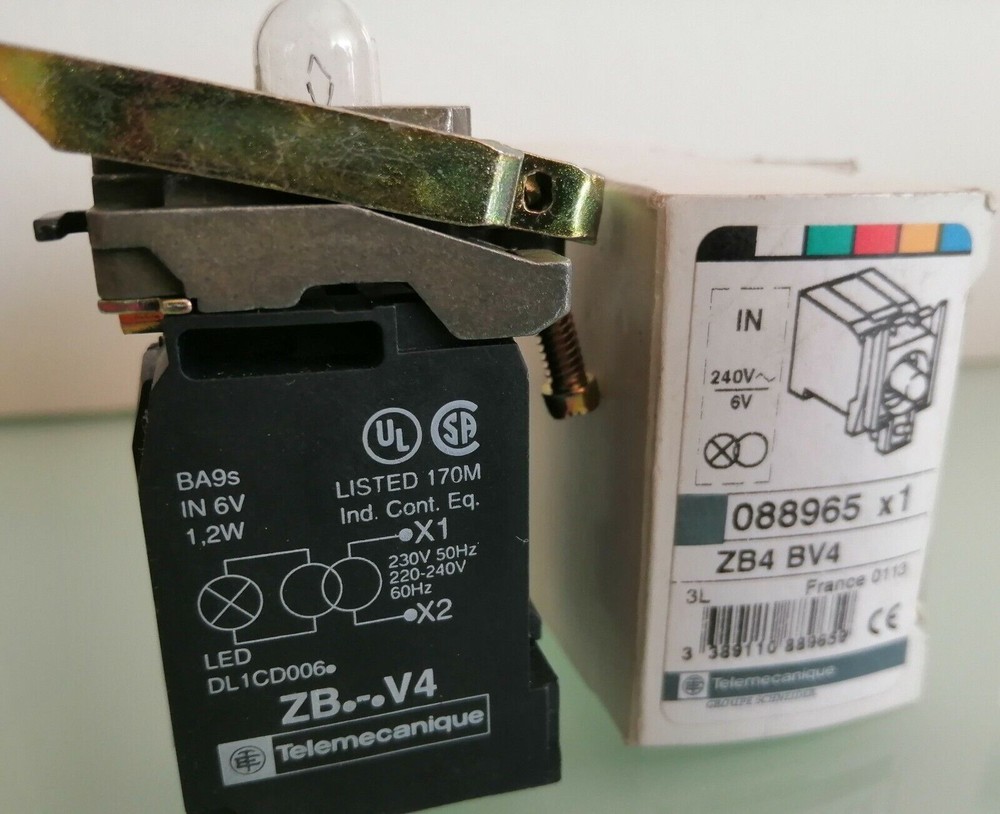 Telemecanique base mount terminal type ZB4 BV4 - 088965