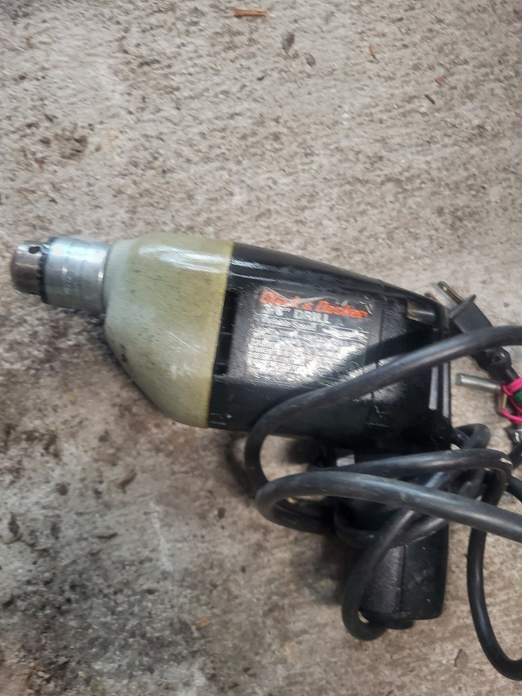 Black & Decker 7127 Corded Variable Speed Reversing Drill 3/8" Runs