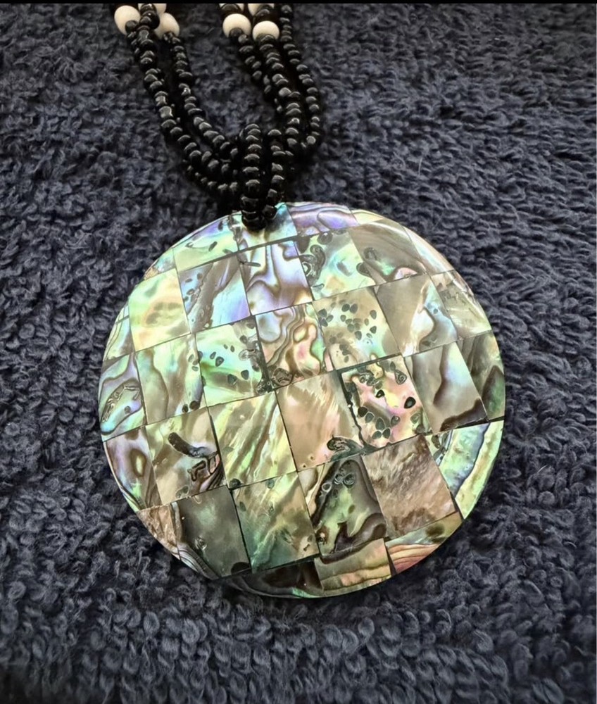 Black Beaded Necklace Round Abalone Shell Pendant Multicolor