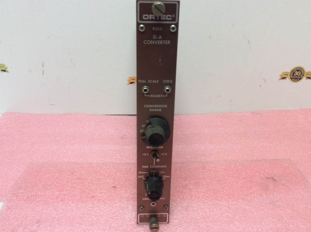 ORTEC EG&G NIM computer module model # 9325 D-A CONVERTERS BIN module D to A