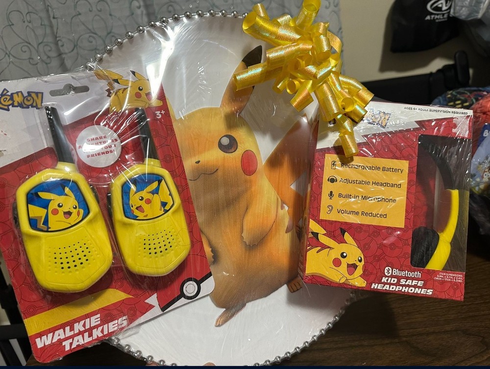 Pokemon collection set. Valentines, birthdays
