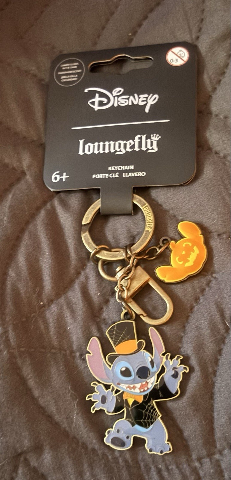 NWT Disney Loungefly Stitch Halloween Glow in the Dark Pumpkin Enamel Keychain