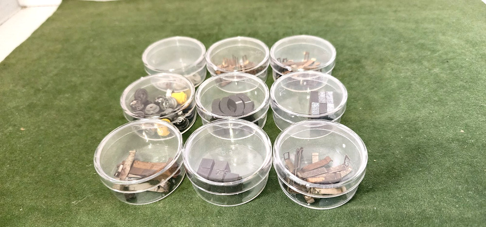 9 Round Acrylic Containers