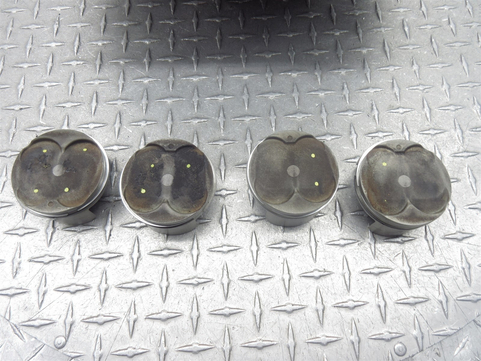 2002 01-02 Suzuki GSXR 1000 GSXR1000 Crankcase Case Engine Motor Block Piston