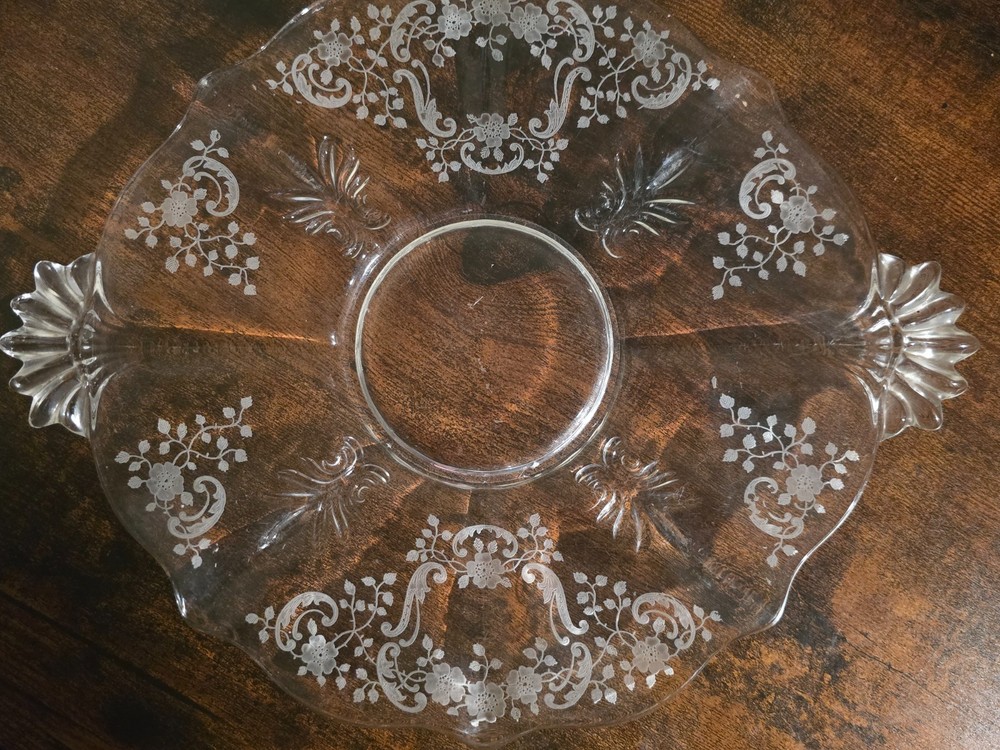 Clear. Handled Serving Tray/Cake Plate 10.5"