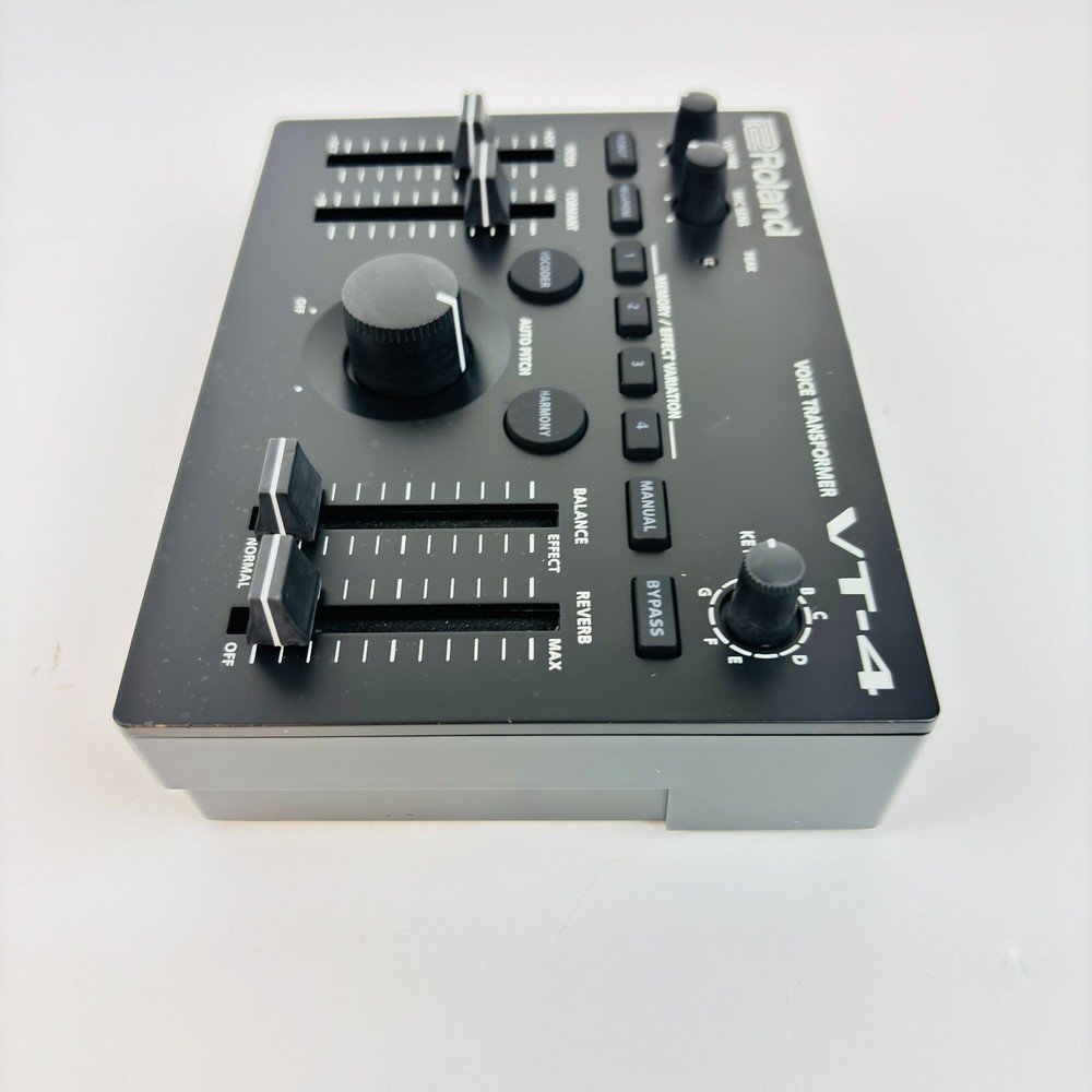 Roland VT-4 Voice Transformer Effect Processor Vocal Tabletop Voice Transformer