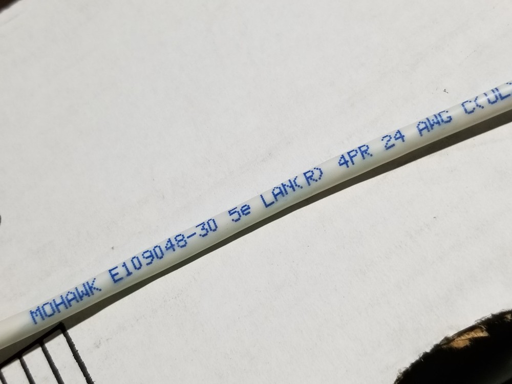 Belden Mohawk M57547 24/4P CAT5e LAN UTP Networking Cable Plenum White /100ft